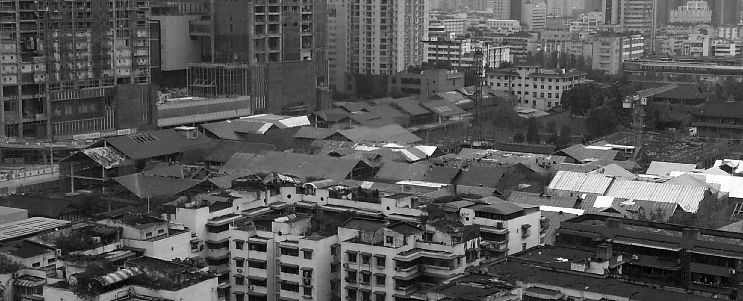 Chengdu’s Daci temple with 1,400 years of history was restored and became the centerpiece of the Sino-Ocean Taikoo Li project.  